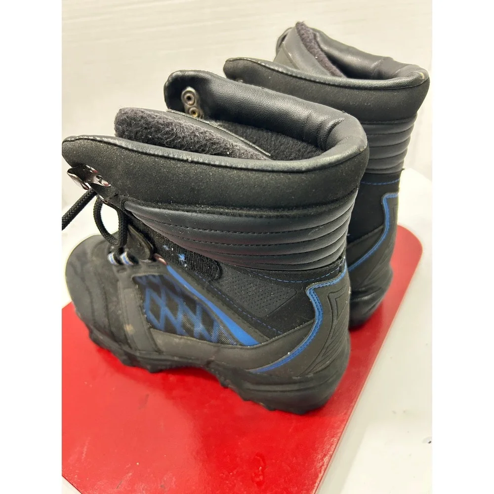 Airwalk Geometric Snow Boots 7 Black Insulated Rugged Gorpcore Winter Utility
